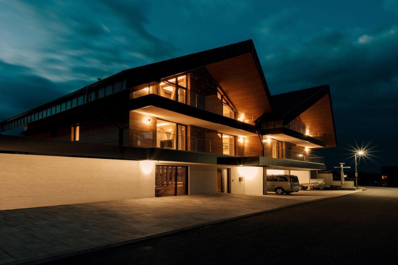 Villa Greystone วิสโซเค ดาตรี ภายนอก รูปภาพ